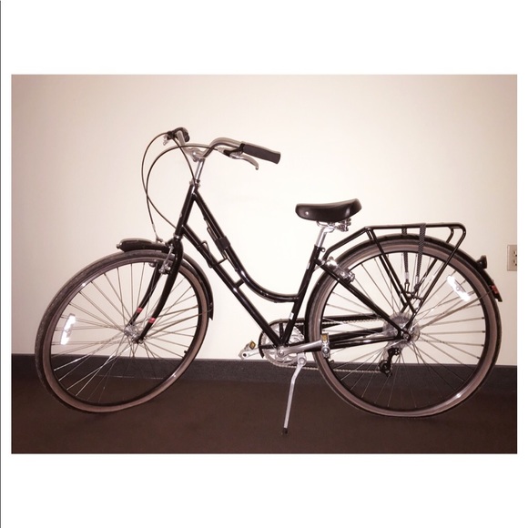 black women's cruiser bike
